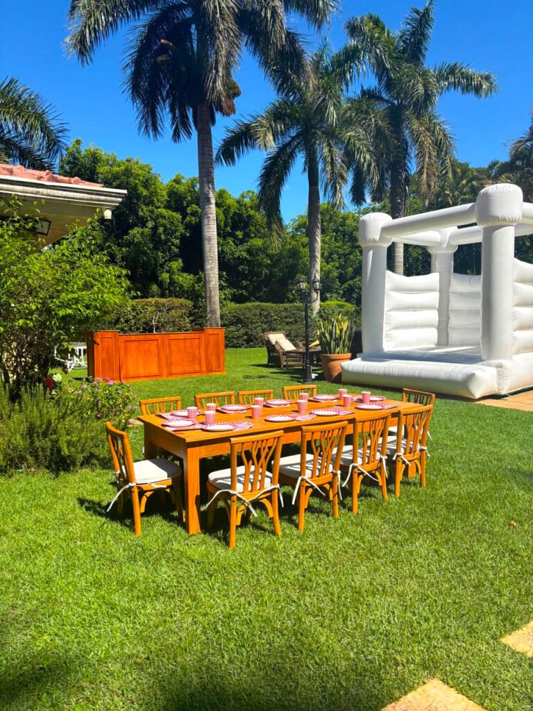 Juego para niños - Conjunto de 1 mesa y 8 sillas